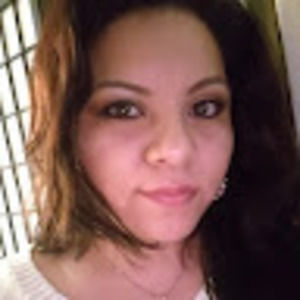 Meet your Posher, Yesenia